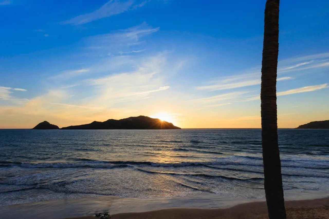 Hotel Courtyard By Marriott Mazatlan Beach Resort