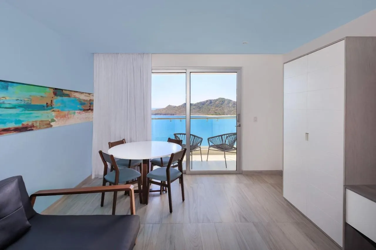 Hotel Courtyard By Marriott Mazatlan Beach Resort